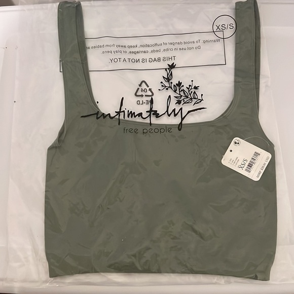 Free People Scoop Neck Crop Army Green Size XS / S NWT - Picture 6 of 8